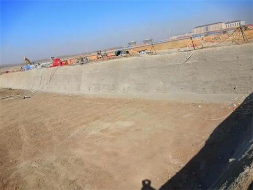 马尔康高铁桩基础建设